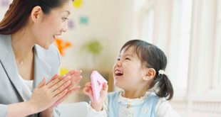 con tự giác học bài, thay vì thúc ép